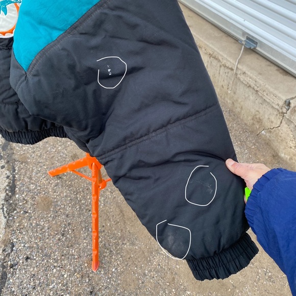 Vintage pro player NFL Miami dolphins Puffer jacket size large - Picture 12 of 12